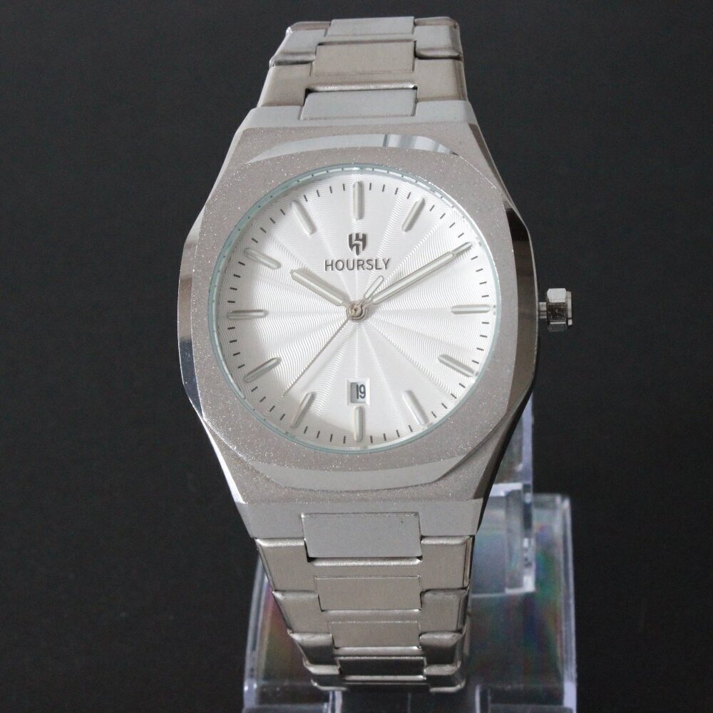 Men's Sports Watch Integrated Bracelet White Dial 42mm - Picture 3 of 13